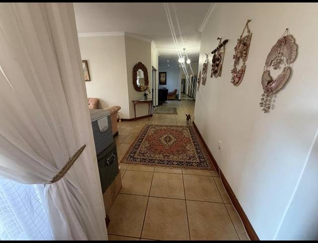 4 BEDROOM HOUSE FOR SALE IN MIDFIELD ESTATE